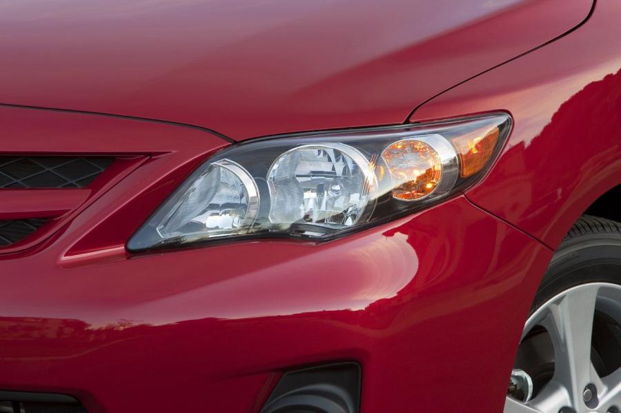  Toyota Corolla 2011 года  (фото 61 из 76)